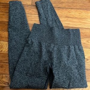 NVGTN scrunch leggings